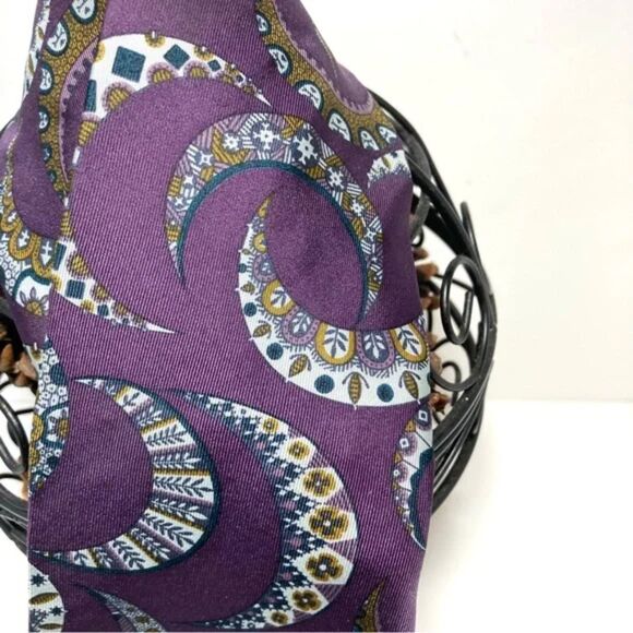 CLAIBORNE SILK Vintage Celestial Moon Crescent Geometric Tie 57 x 4 inches - Picture 4 of 11